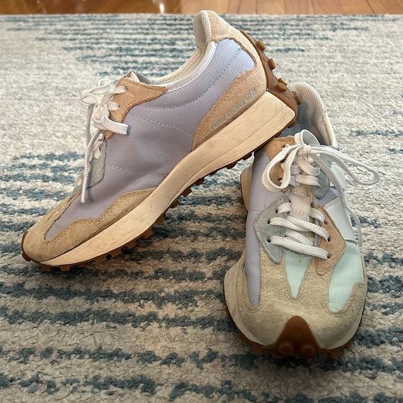 New Balance 327 - Picture 3 of 6